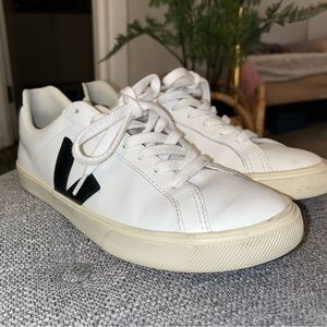 Veja esplar bicolor black and white sneakers size 7